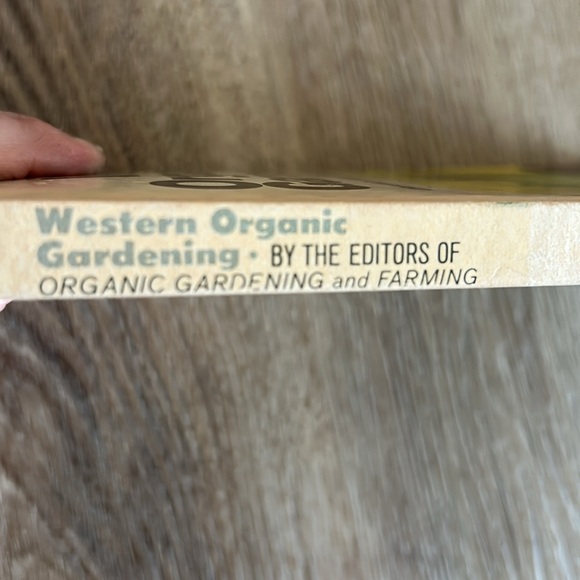Vintage 70s Western Organic Gardening Book Guide Vegetable Growing 1972 - Picture 3 of 15